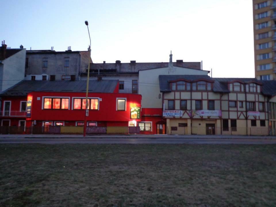 Hotel Penzion Highway Ruzomberok Exteriér fotografie